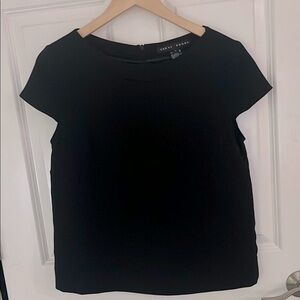 Yansi Fugel Boat Neck Formal Top Black size small short sleeve zip back